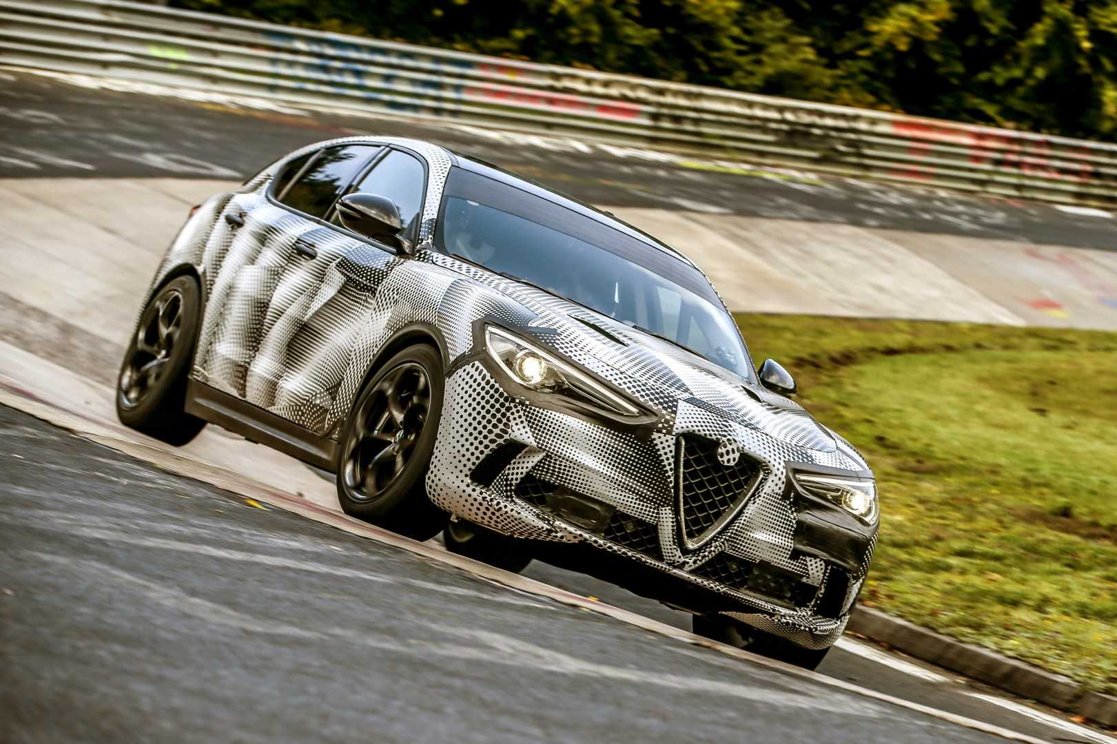 Alfa Romeo Stelvio Quadrifoglio Nordschleife 2017