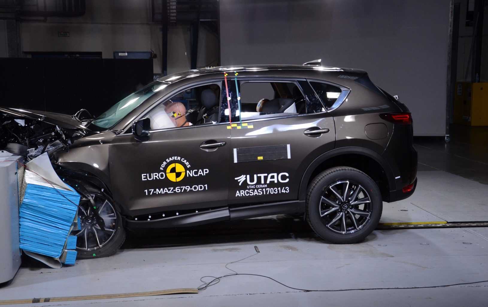 Mazda CX-5 2017 (Euro NCAP)