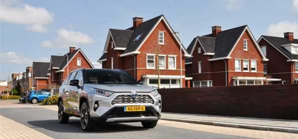 Toyota RAV4 hybrid rijtest