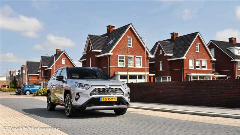 Toyota RAV4 hybrid rijtest