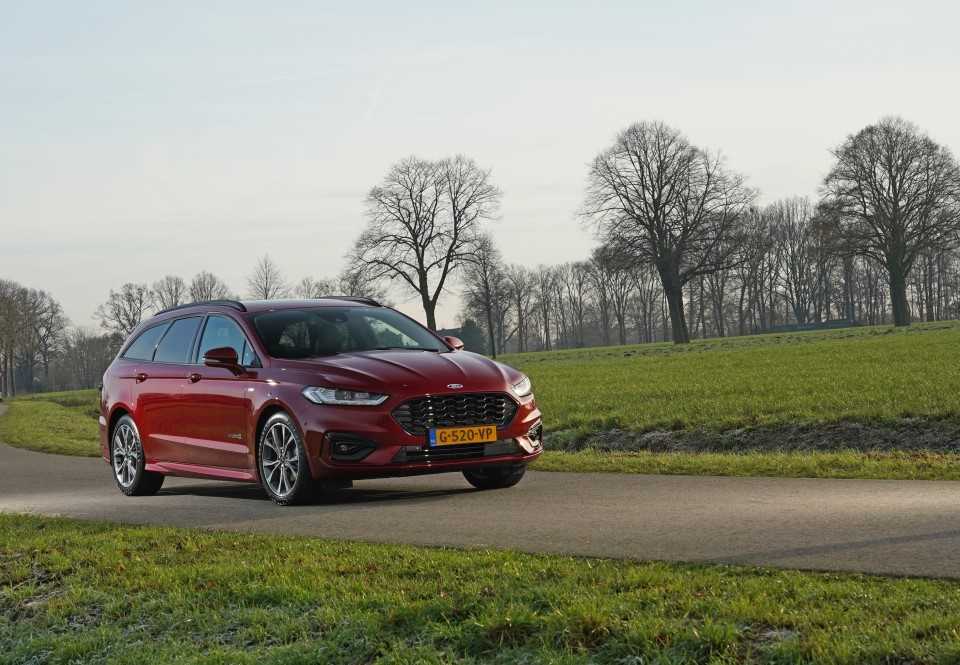 Ford Mondeo ST-Line Hybrid