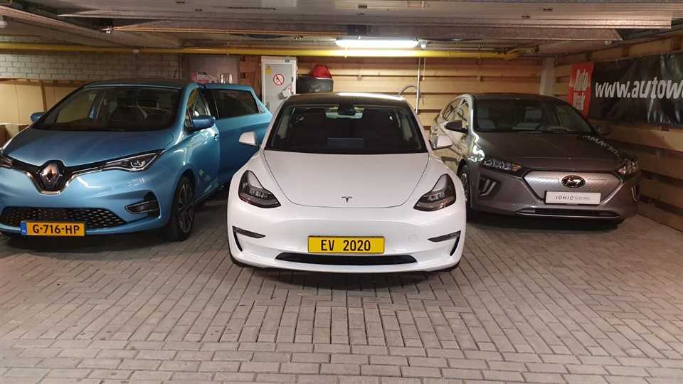 EV van het Jaar 2020 Tesla Model 3