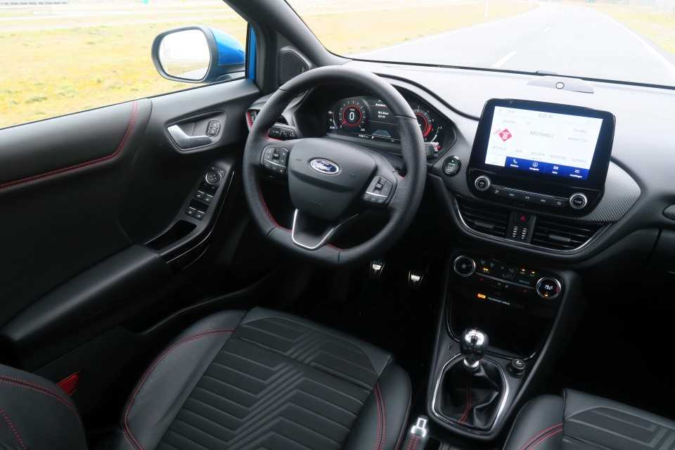 Ford Puma interieur