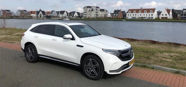 rijtest Mercedes EQC