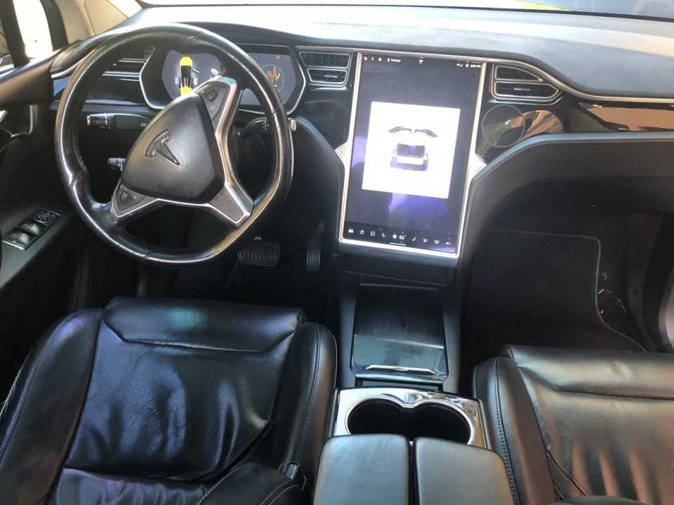 Tesla model X onderhoud