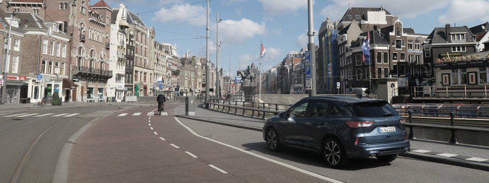 Auto's testen tijdens de corona-crisis