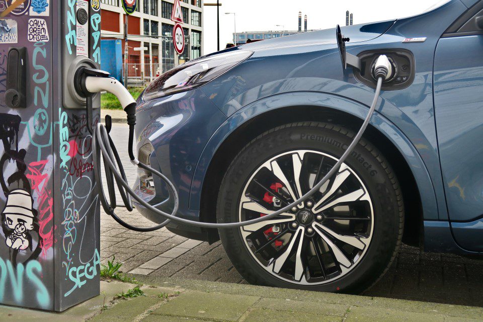 Ford Kuga Plug-In Hybride - EVCableHook