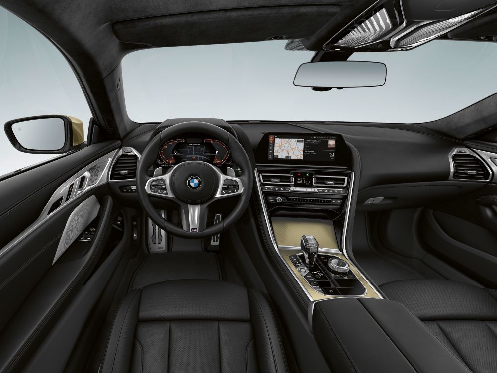 interieur BMW 8 Golden Thunder