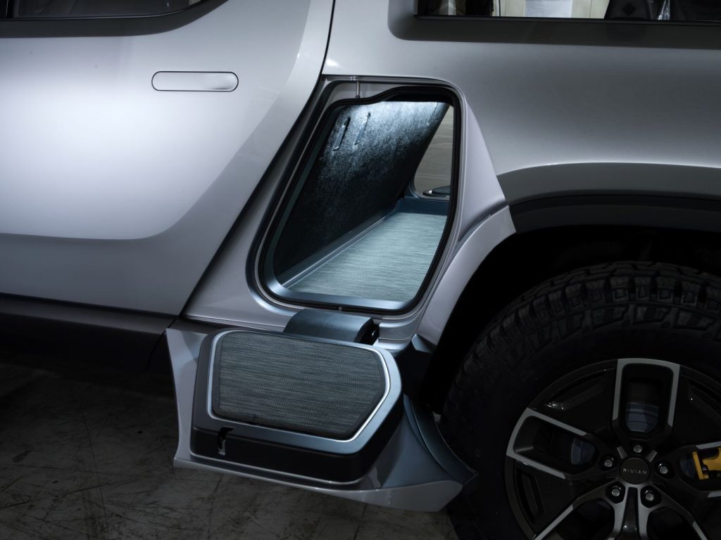 Rivian R1T Gear tunnel 