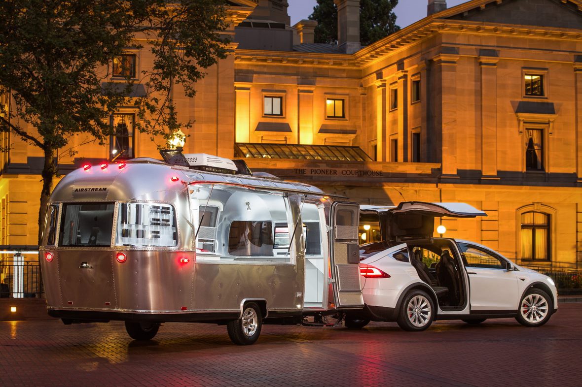 Tesla Model X elektrische auto caravan