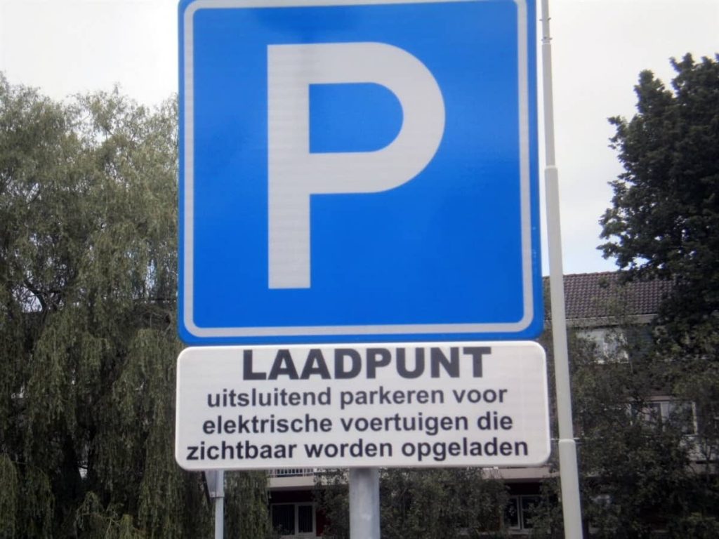 laadpaal elektrische auto boete