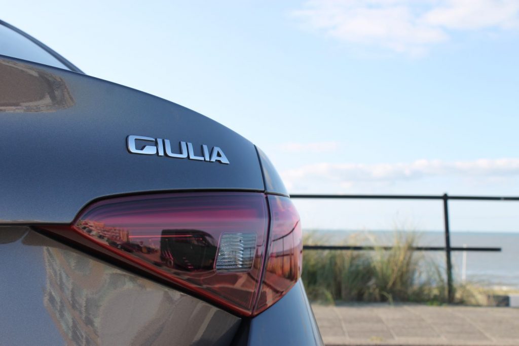 Alfa Romeo Giulia logo