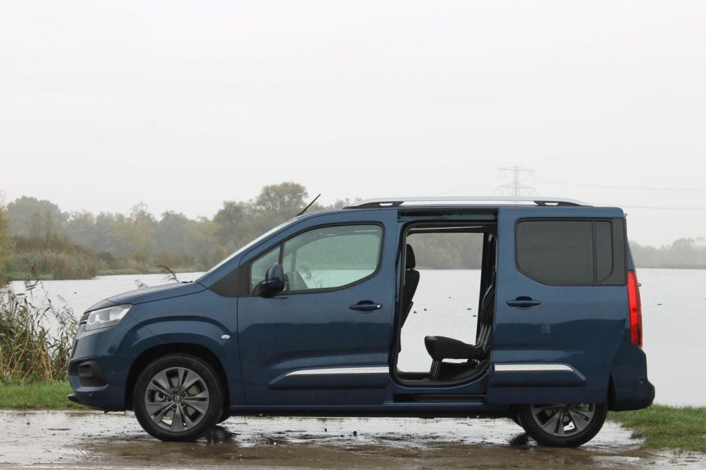 natte weg, schuifdeuren, Toyota PROACE City Verso schuifdeuren