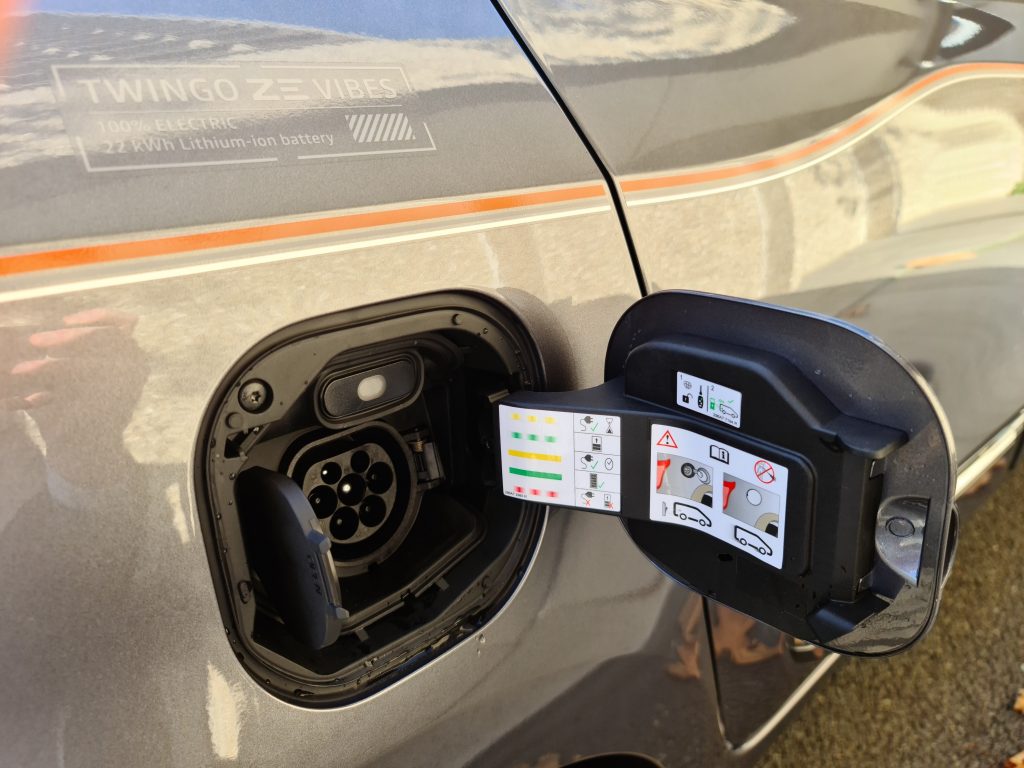 Renault Twingo Electric opladen