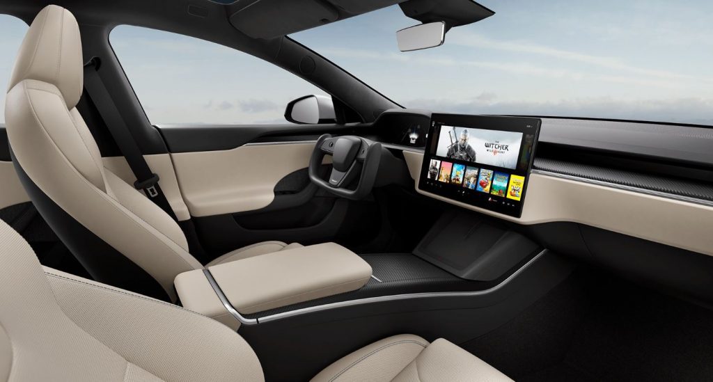 Nieuw interieur Tesla Model S 2021 creme kleurig