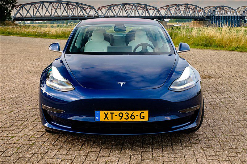 Tesla Model 3 prijzen flink verlaagd. Waarom?