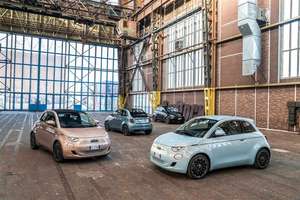 verschillende varianten Fiat 500e 2 deurs cabrio en 3+1