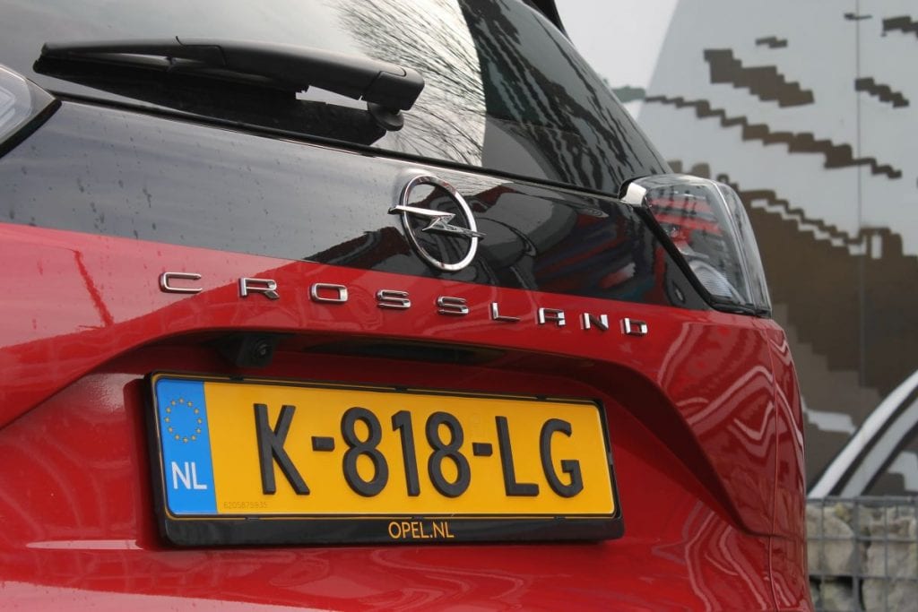 Rode auto, Opel Logo, Crossland, *-bit grafitti