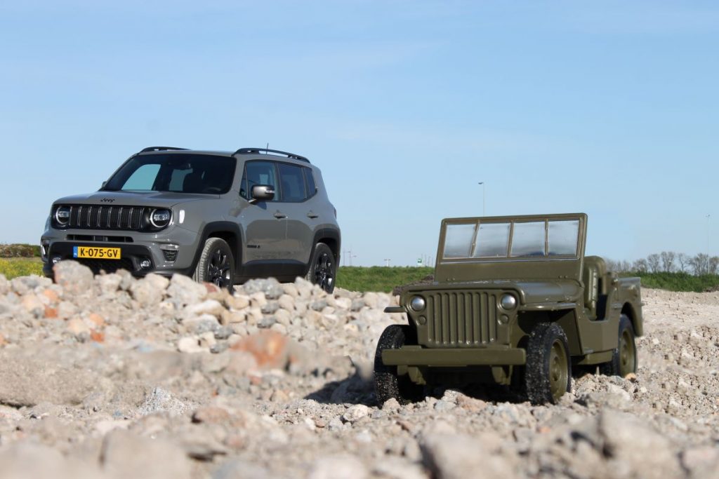 1945 Willy's Jeep en 2021 Jeep Renegade