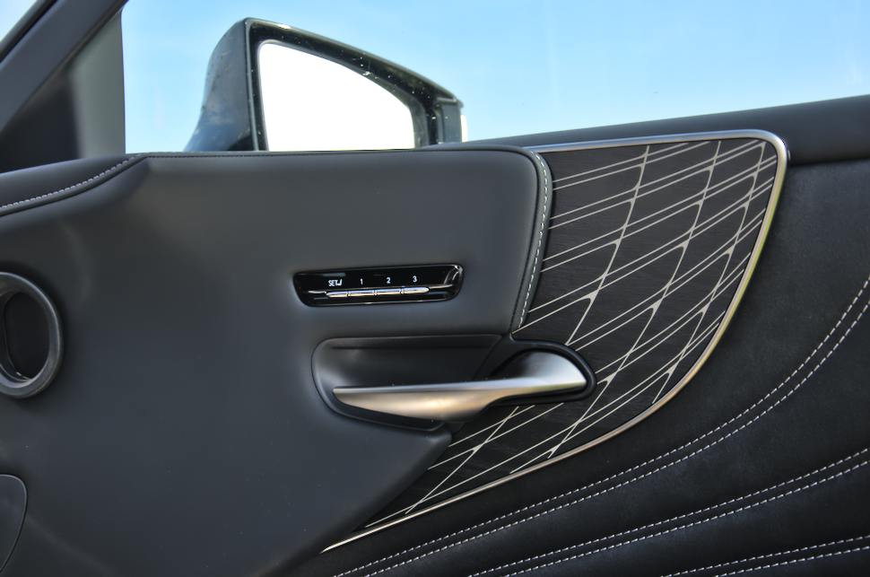 Laser Special Ash open pore decoratiepaneel portier Lexus