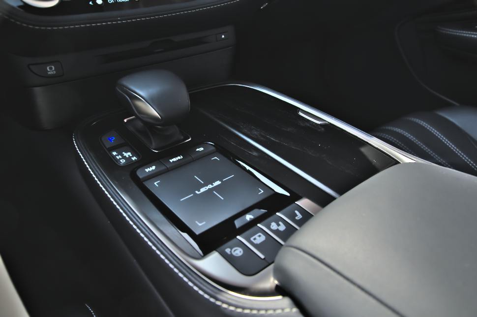 Lexus touchpad, middenconsole, transmissiehendel