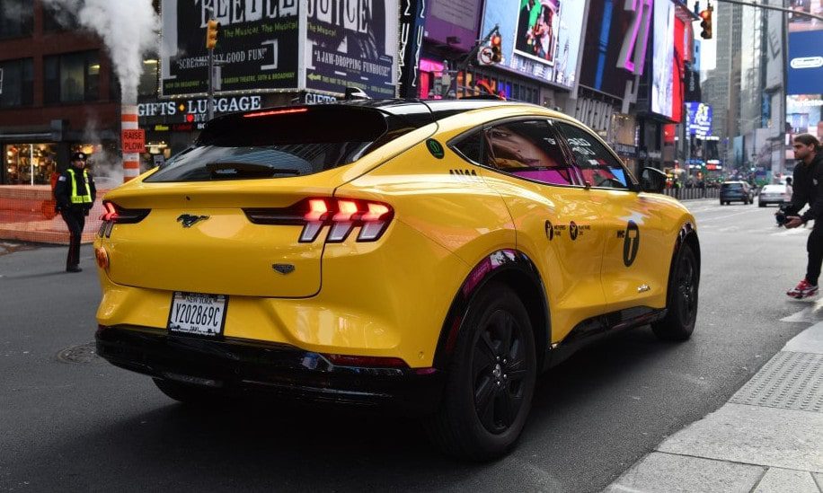 Ford taxi op Times Square