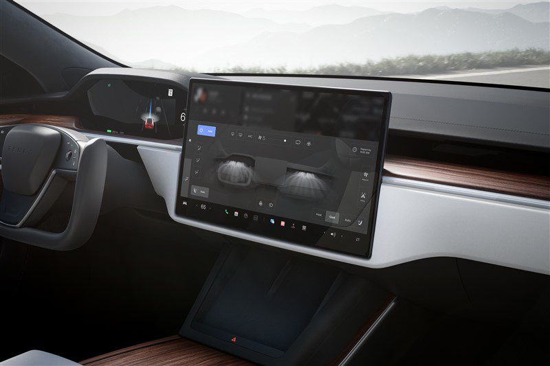 bigger screen new Tesla Model S and X