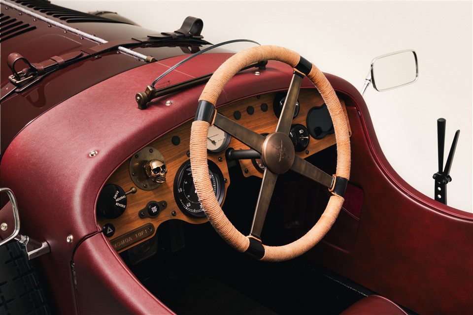 Interieur van Momoa's Bentley
